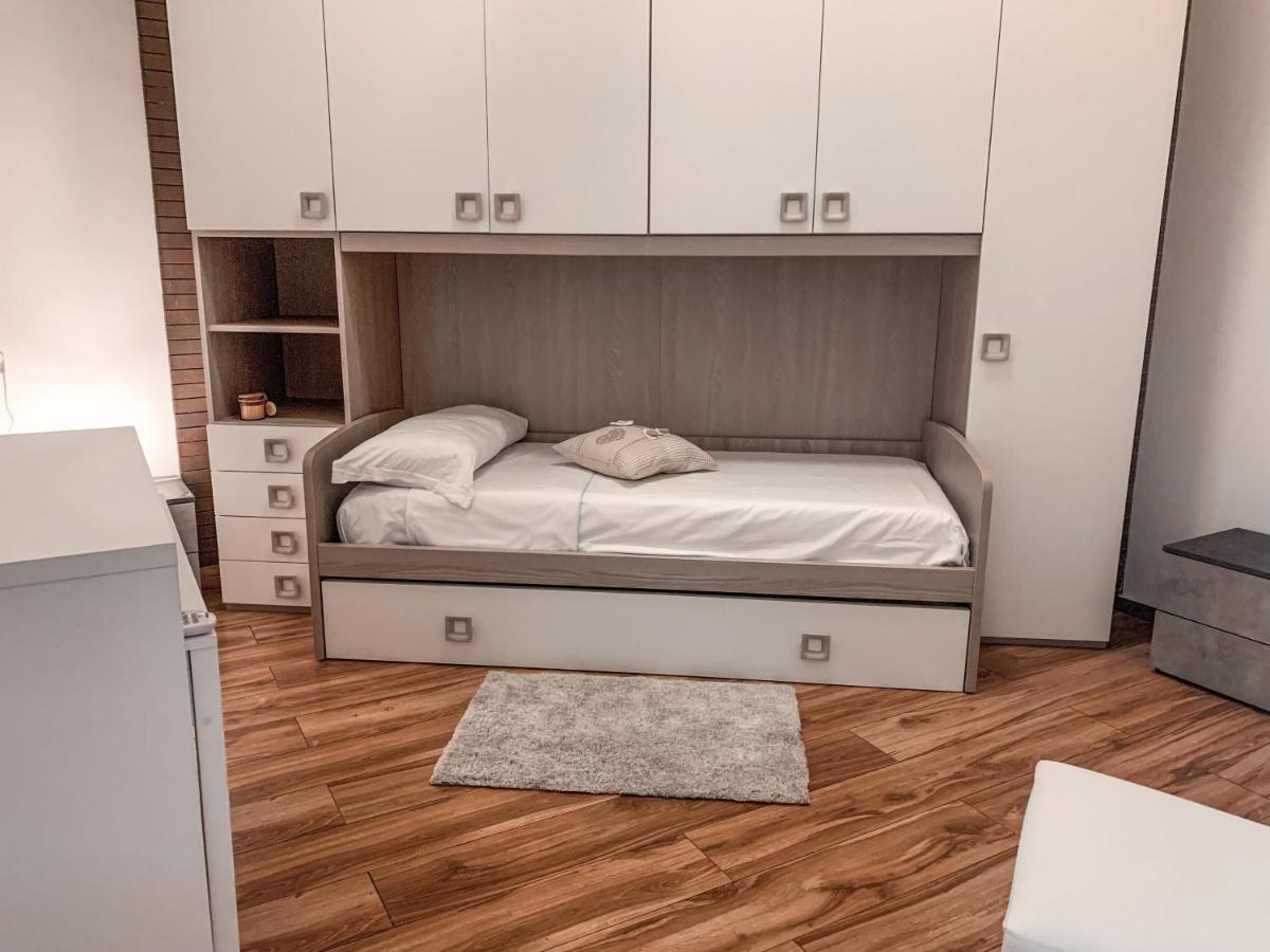 B&B Ma'Delina Settimo Milanese Exterior foto
